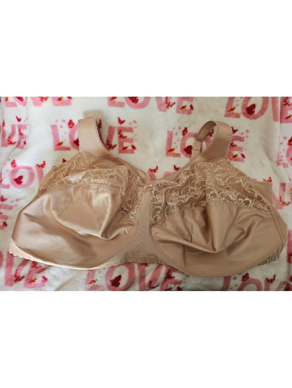 New Women's Glamorise 1000 Beige Bra Lace Wireless Size 56G Floral Hook & Eye